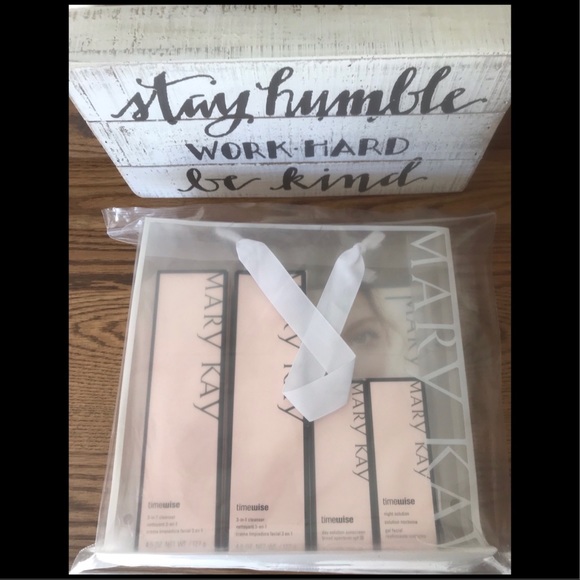 Mary Kay Other - NIB Mary Kay Timewise Miracle Set Normal/Dry Skin Mary Kay Other - NIB Mary Kay Timewise Miracle Set Normal/Dry Skin